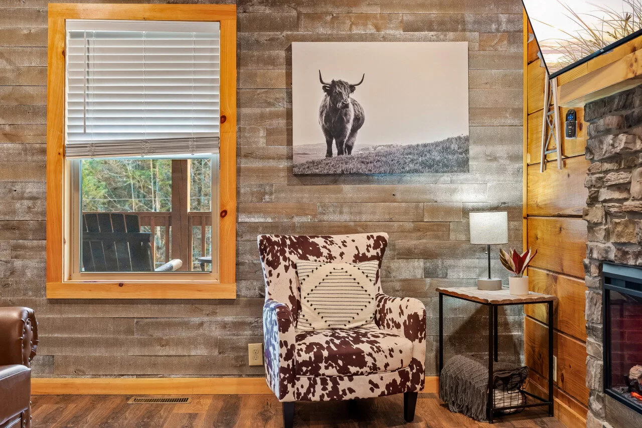 Rustic Mountain Retreat by Ghosal Luxury Lodging