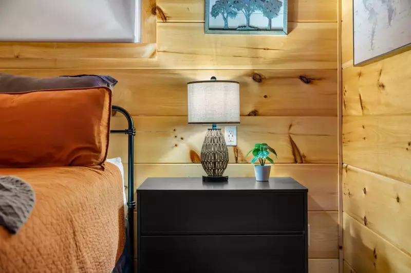 Rustic Mountain Retreat by Ghosal Luxury Lodging