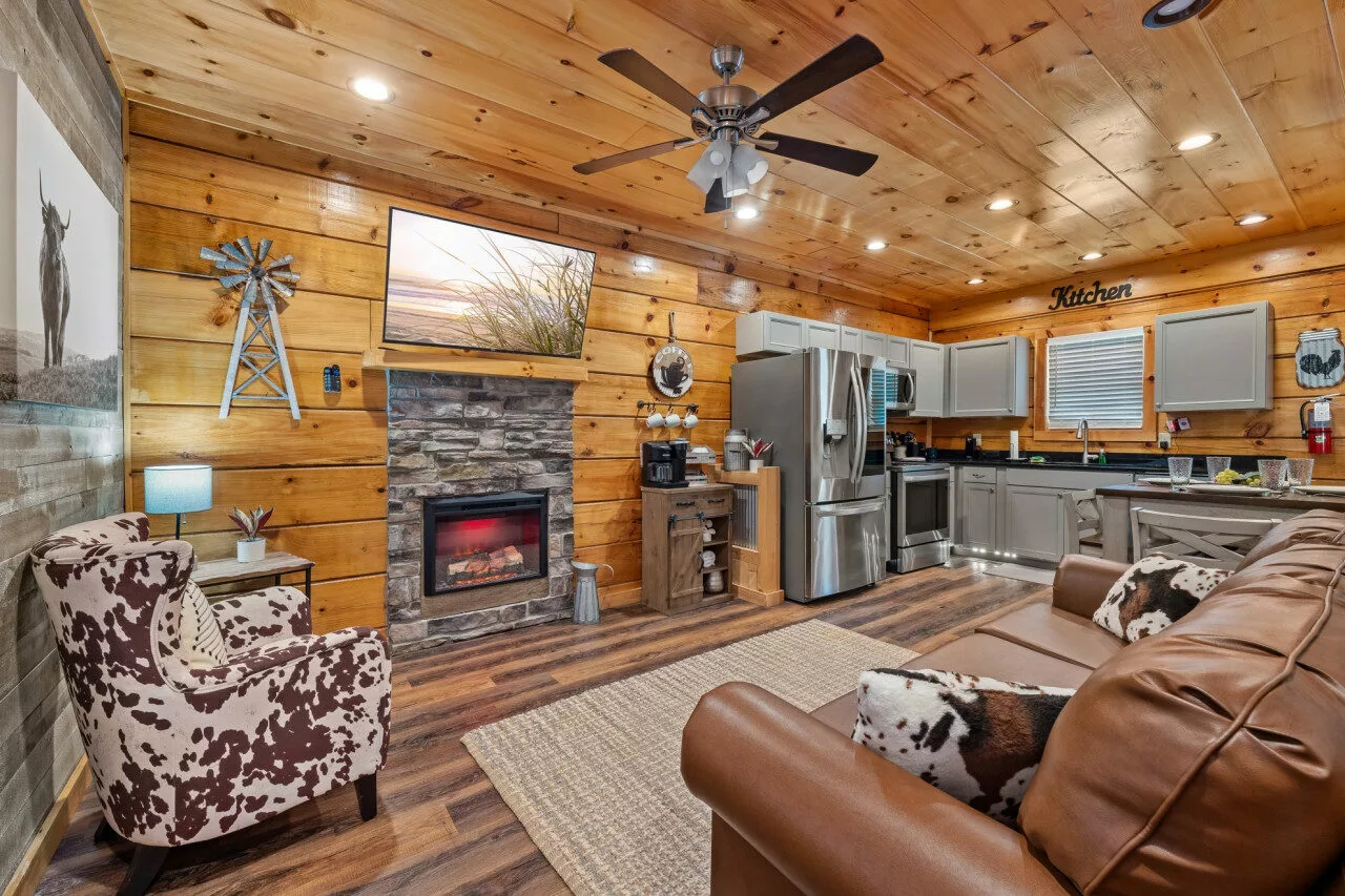 Rustic Mountain Retreat by Ghosal Luxury Lodging