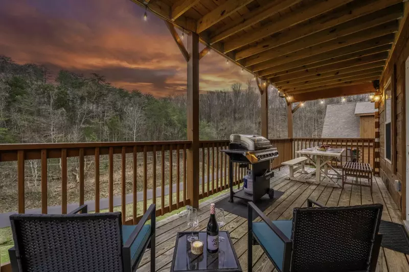 Rustic Mountain Retreat by Ghosal Luxury Lodging