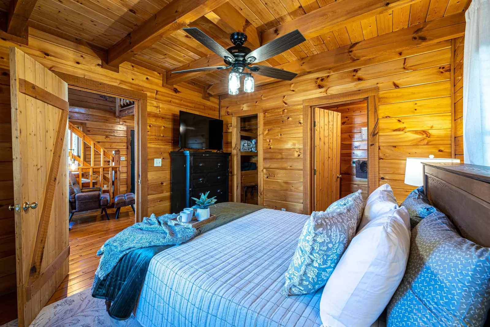 Queen bedroom