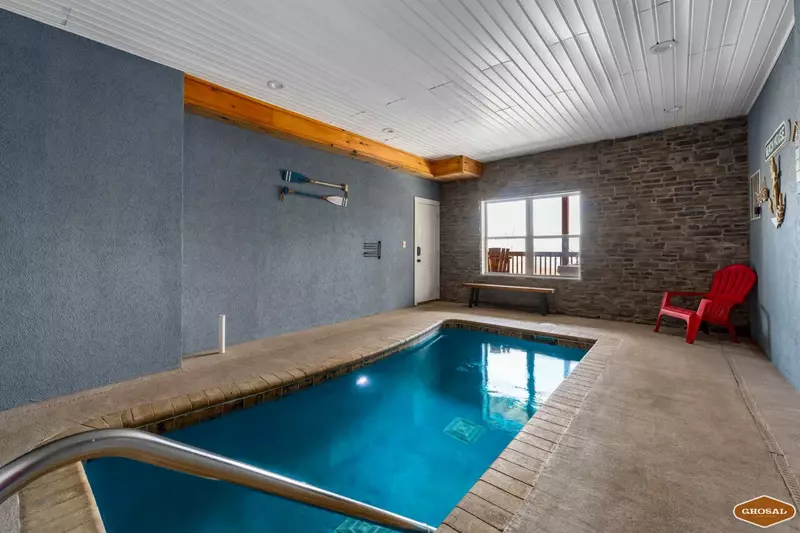 Serene Mountain Retreat by Ghosal Luxury Lodging