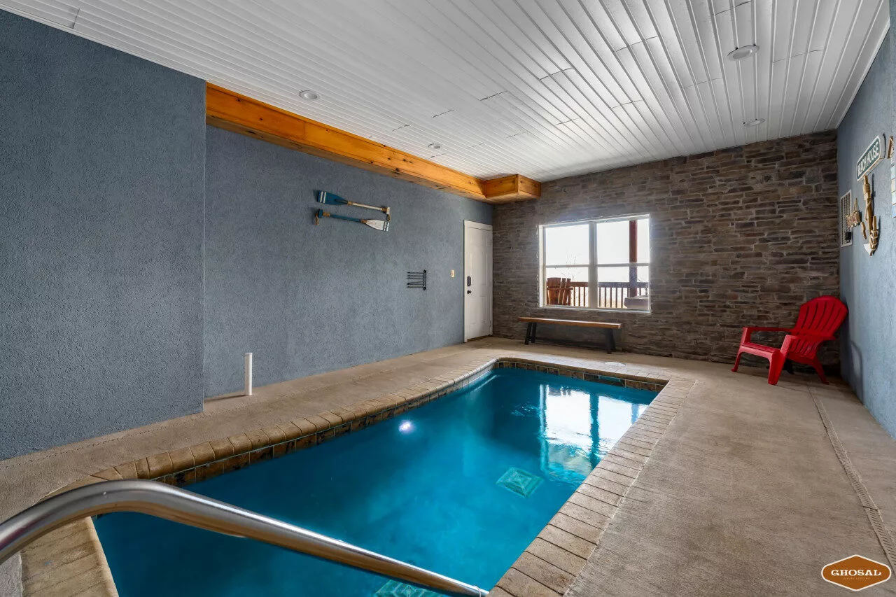 Serene Mountain Retreat by Ghosal Luxury Lodging