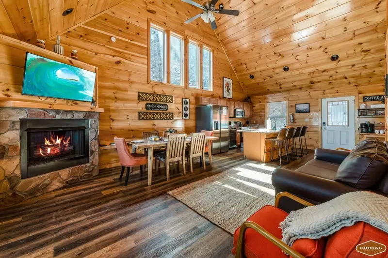 Serene Mountain Retreat by Ghosal Luxury Lodging