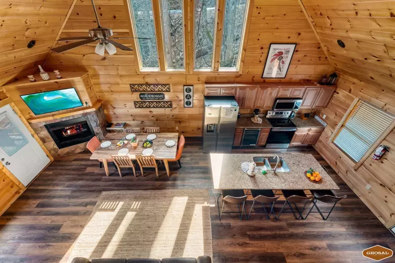 Serene Mountain Retreat by Ghosal Luxury Lodging