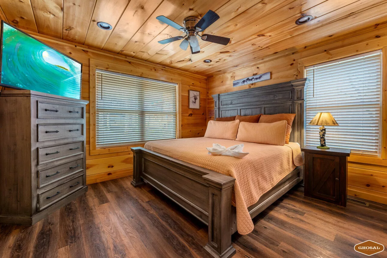 Serene Mountain Retreat by Ghosal Luxury Lodging