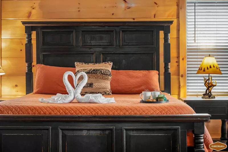 Serene Mountain Retreat by Ghosal Luxury Lodging