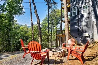 Tranquil Mountain Getaway By Ghosal Luxury Lodging