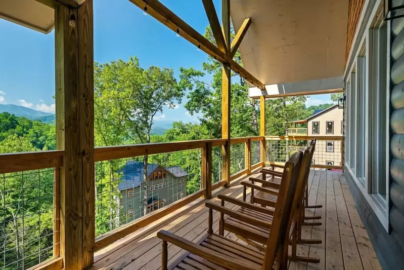 Tranquil Mountain Getaway By Ghosal Luxury Lodging