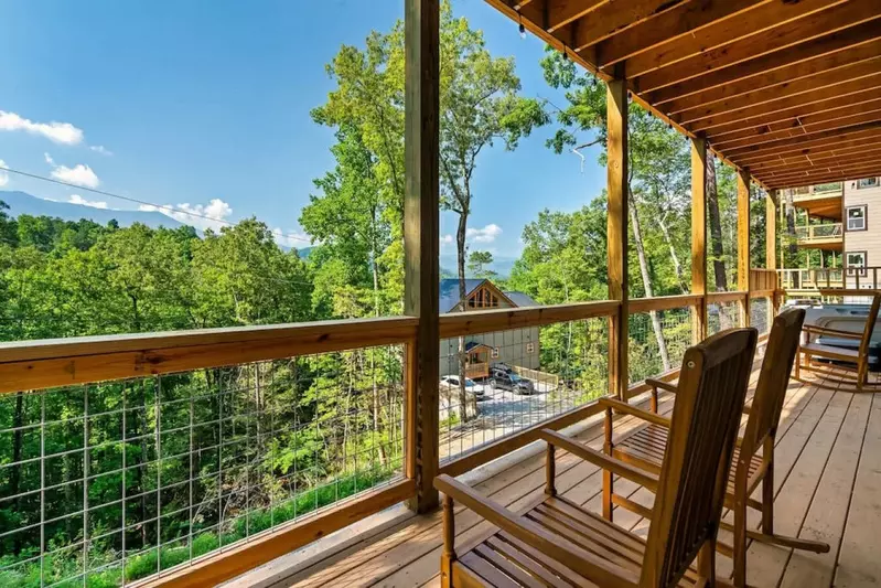 Tranquil Mountain Getaway By Ghosal Luxury Lodging