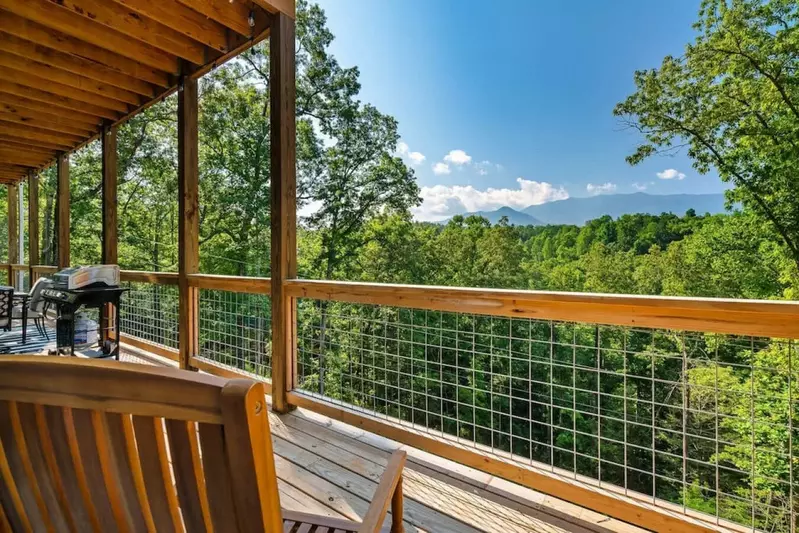 Tranquil Mountain Getaway By Ghosal Luxury Lodging
