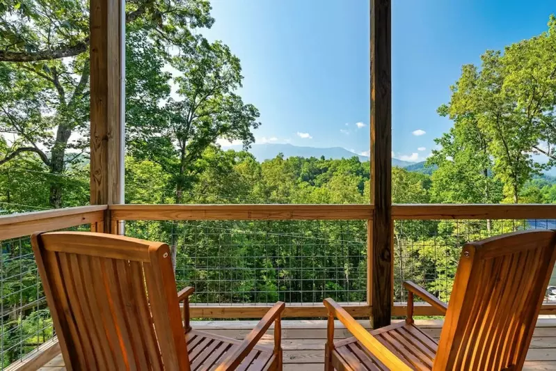Tranquil Mountain Getaway By Ghosal Luxury Lodging