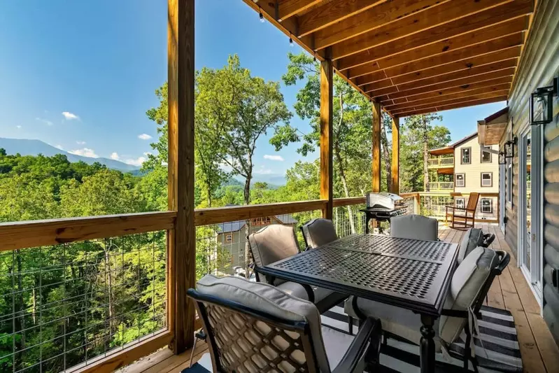 Tranquil Mountain Getaway By Ghosal Luxury Lodging