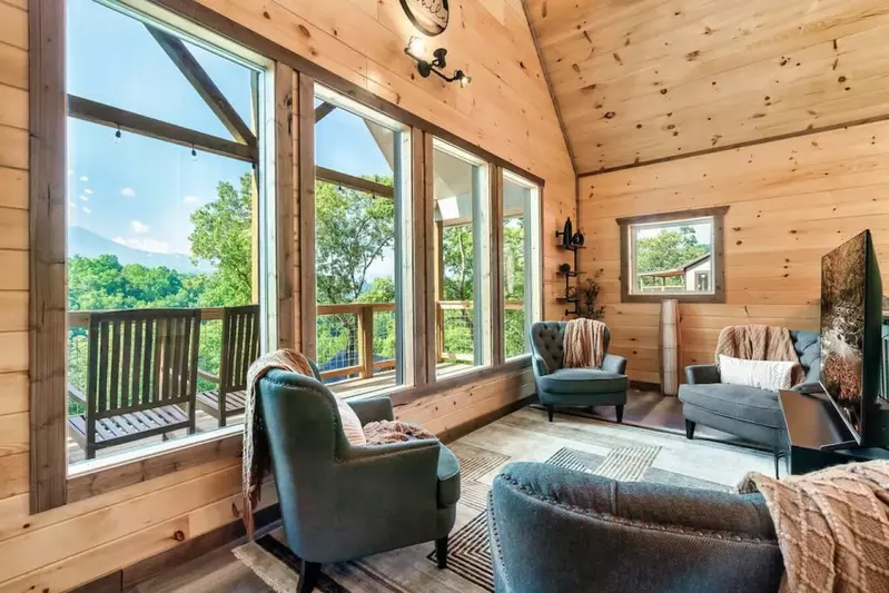 Tranquil Mountain Getaway By Ghosal Luxury Lodging