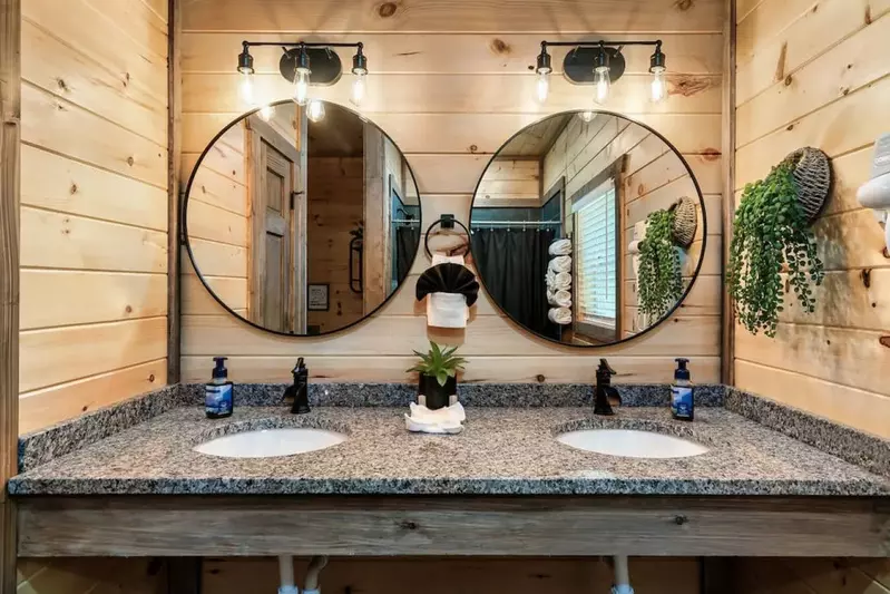 Tranquil Mountain Getaway By Ghosal Luxury Lodging