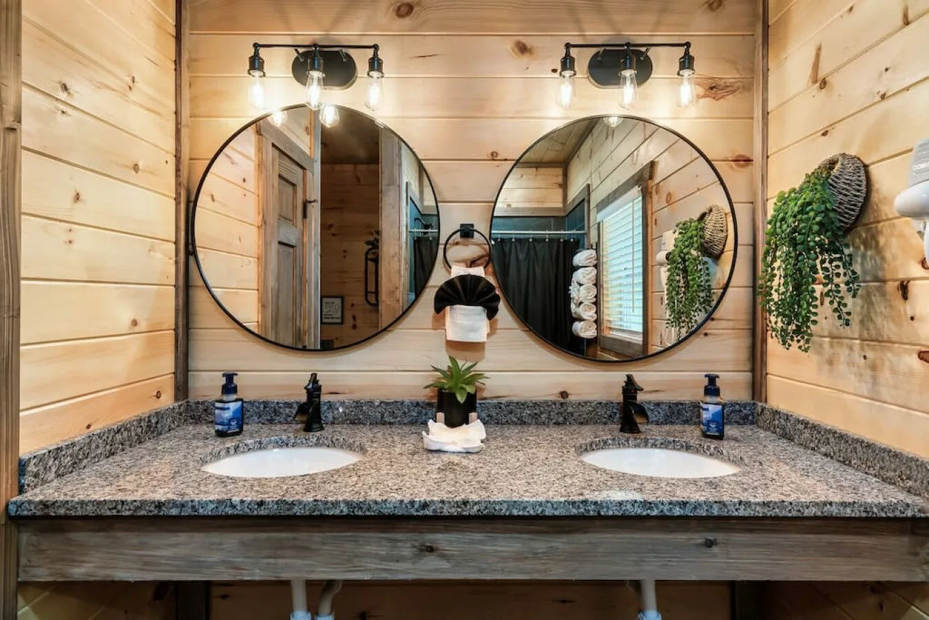 Tranquil Mountain Getaway By Ghosal Luxury Lodging