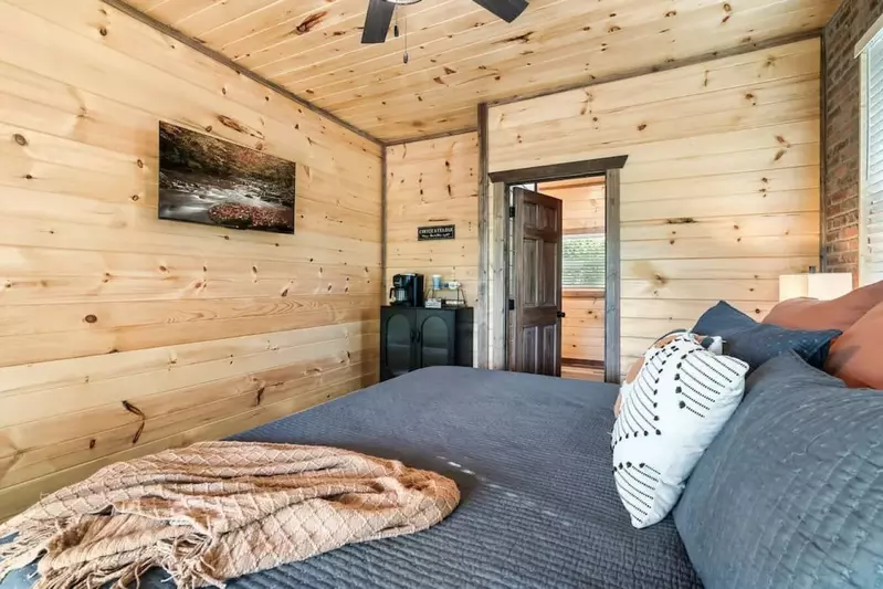Tranquil Mountain Getaway By Ghosal Luxury Lodging