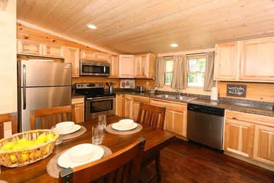 Four Oaks Lodge