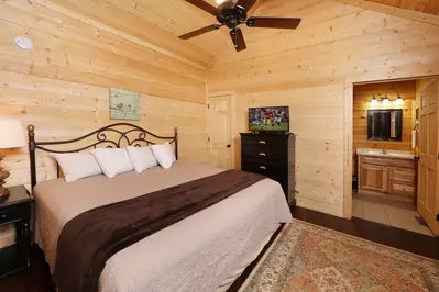 Four Oaks Lodge