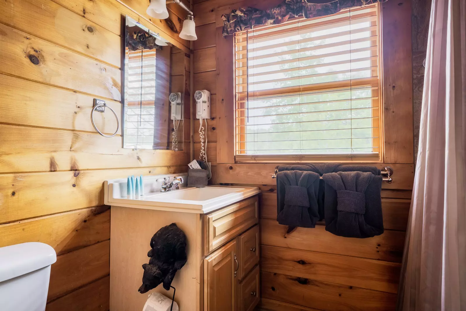 Honeysuckle Lodge