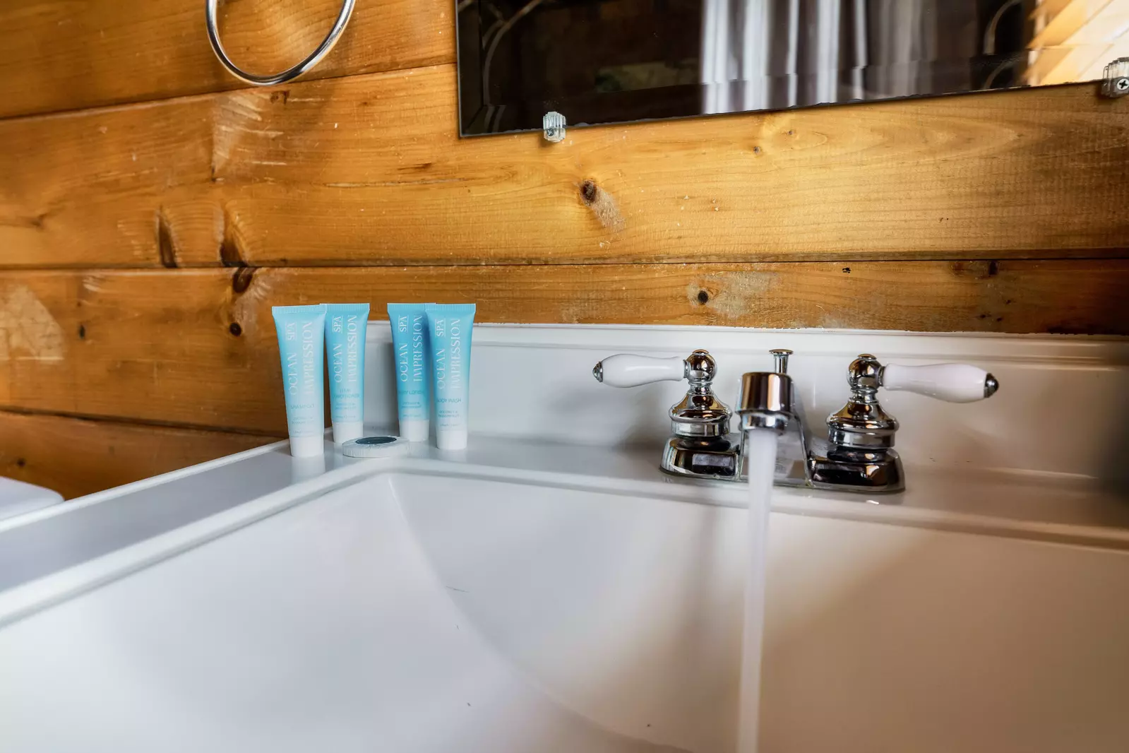 Honeysuckle Lodge