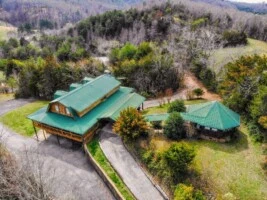 Smoky Bear Lodge