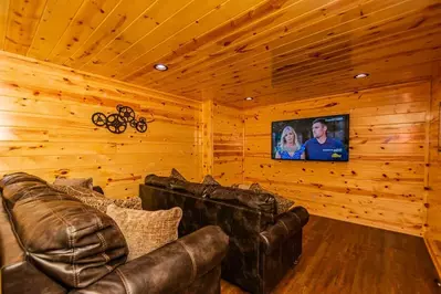 Trails End Lodge