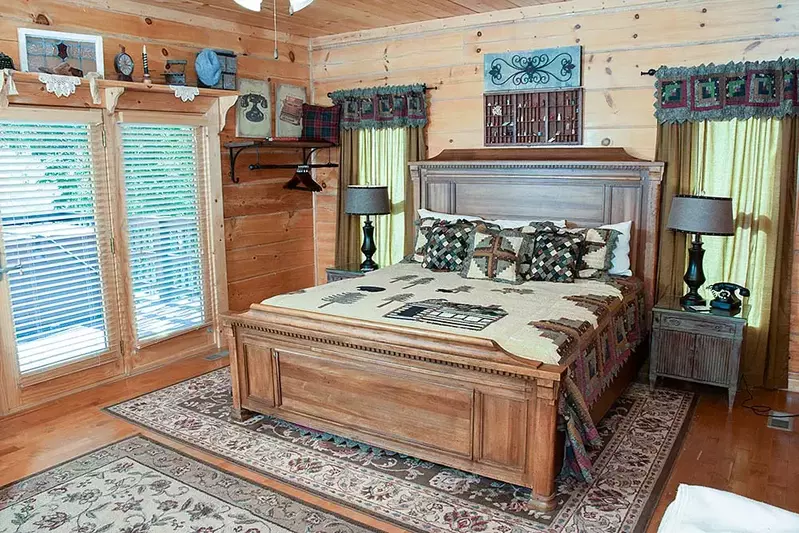 Papa Bear's Den