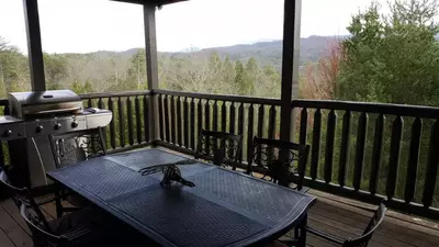 God's Grace: Luxury Cabin On 1 Acre With Great Views In Gated Subdivision