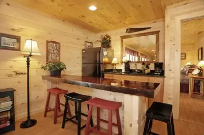 Golden View Lodge