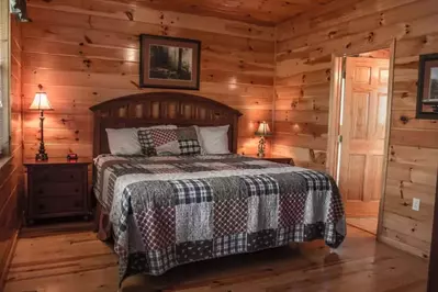 Eagle‘s Landing Lodge