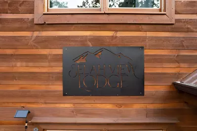 Selah View Lodge