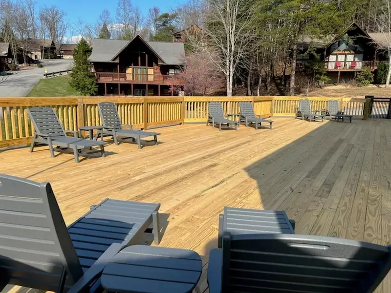 Hidden Springs Resort Sun Deck