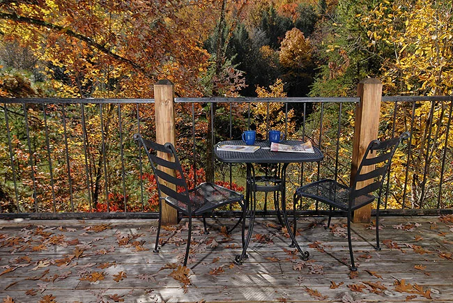 Allen's Hideaway back deck