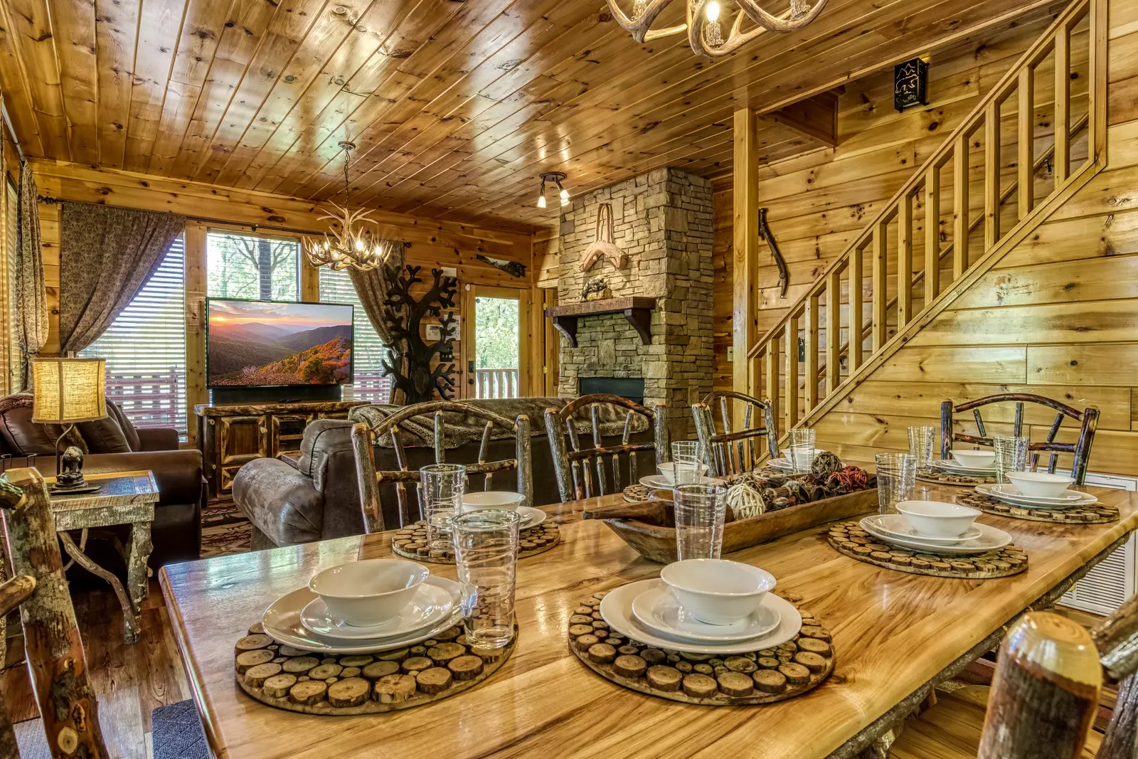 Antler Run dining table and living room