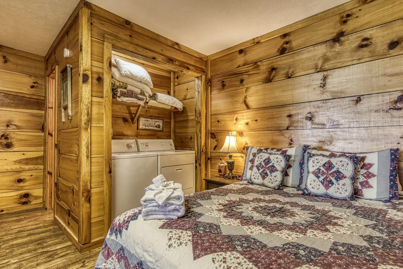 Awesome View lower level double bed and washer and dryer