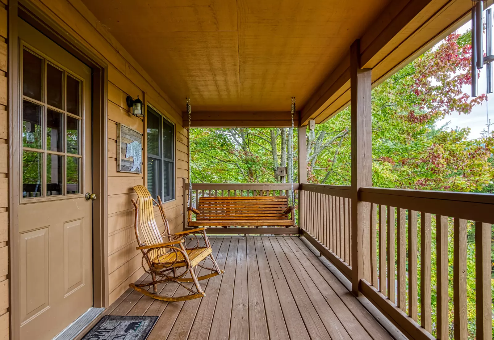 Bearfootin deck with swing