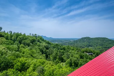 Pigeon Forge Cabin Chasing Views - Panoramic Mountain Views