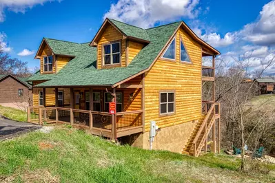 Cozy Cub Cabin