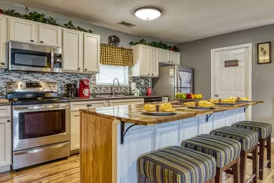 Four Bearoom Cottage