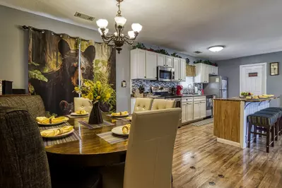 Four Bearoom Cottage dining table and fully furnished kitchen
