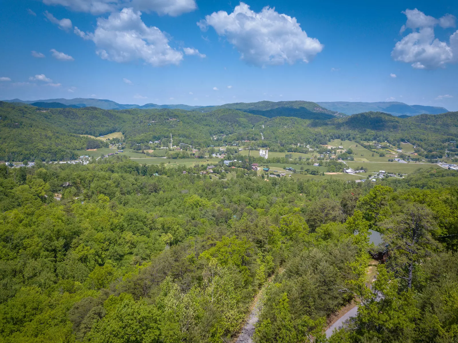 Getaway Mountain Lodge panoramic mountain view