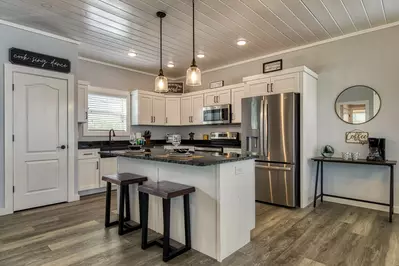 Lake View Therapy kitchen island and fully furnished kitchen
