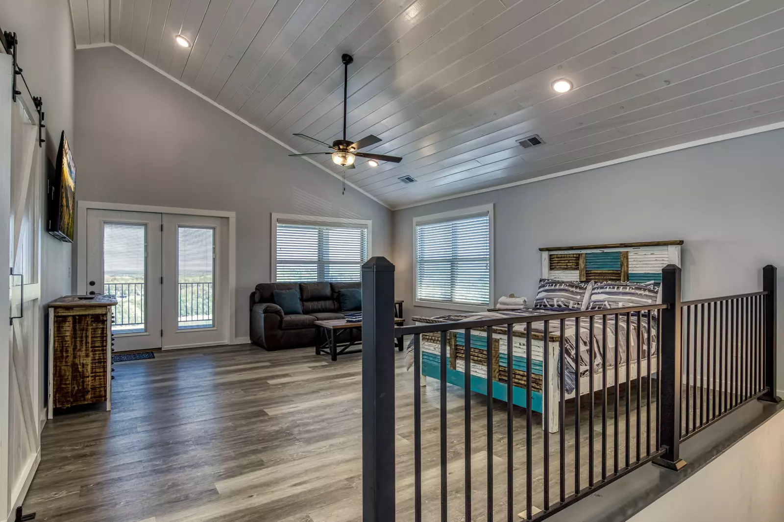 Lake View Therapy upper level loft area