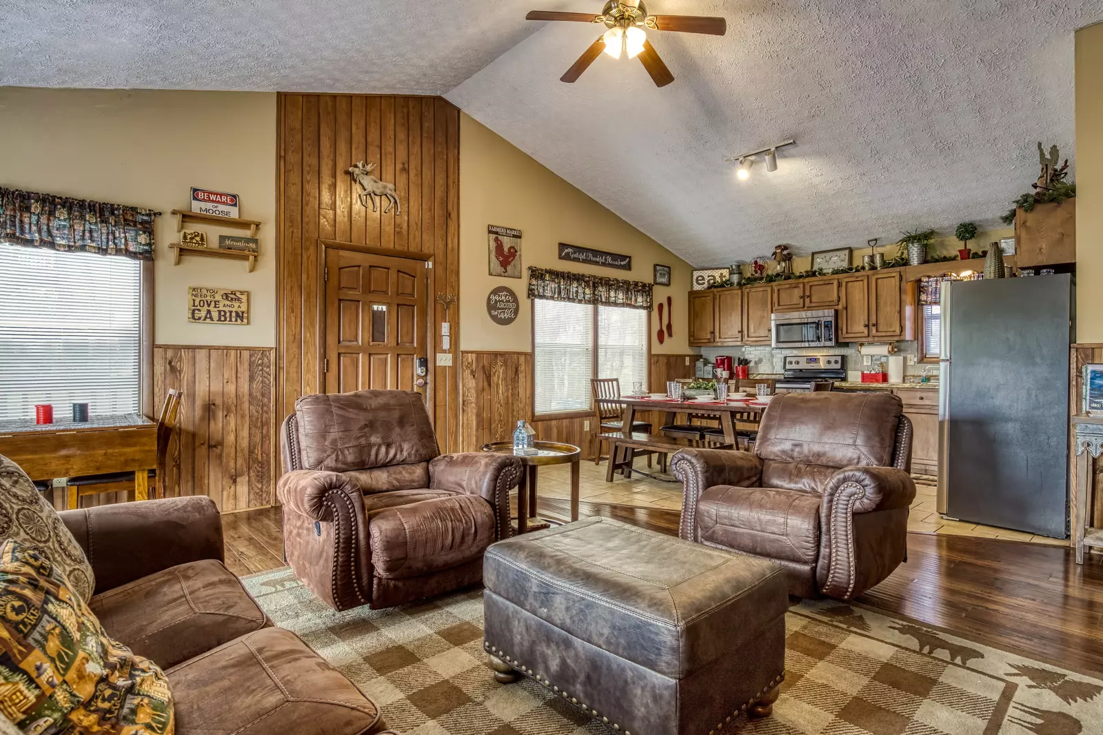 Moose Haven Cabin living room and kitchen