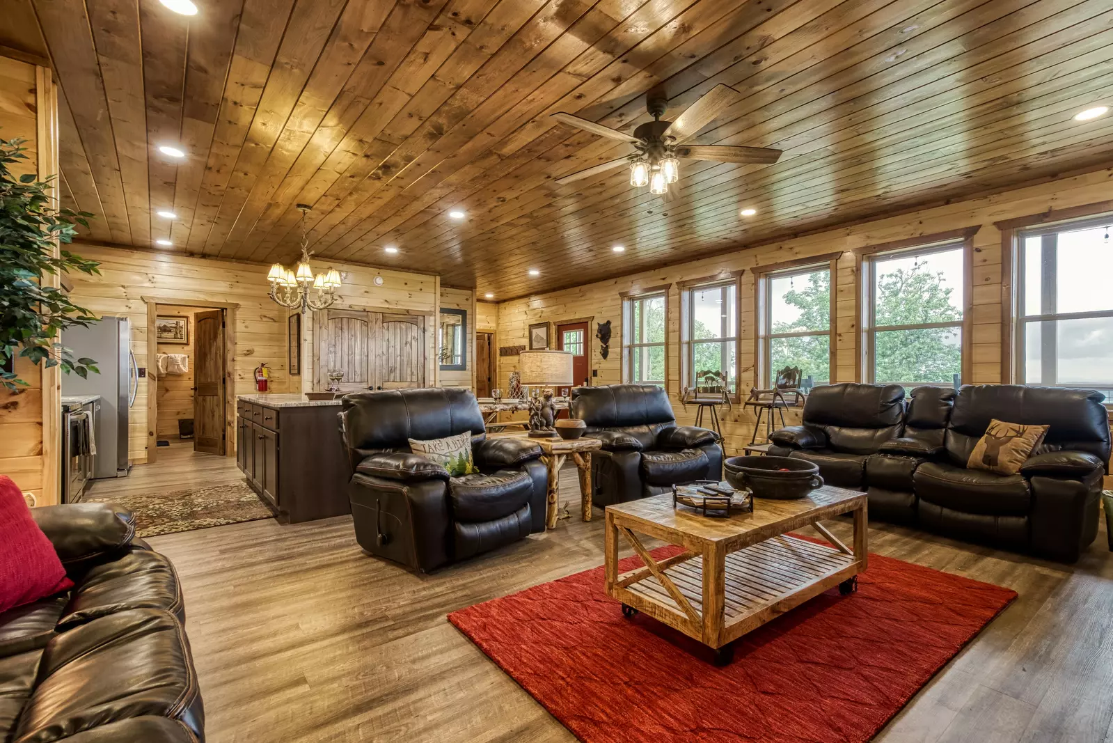 Mountown Moments Vista living room and kitchen