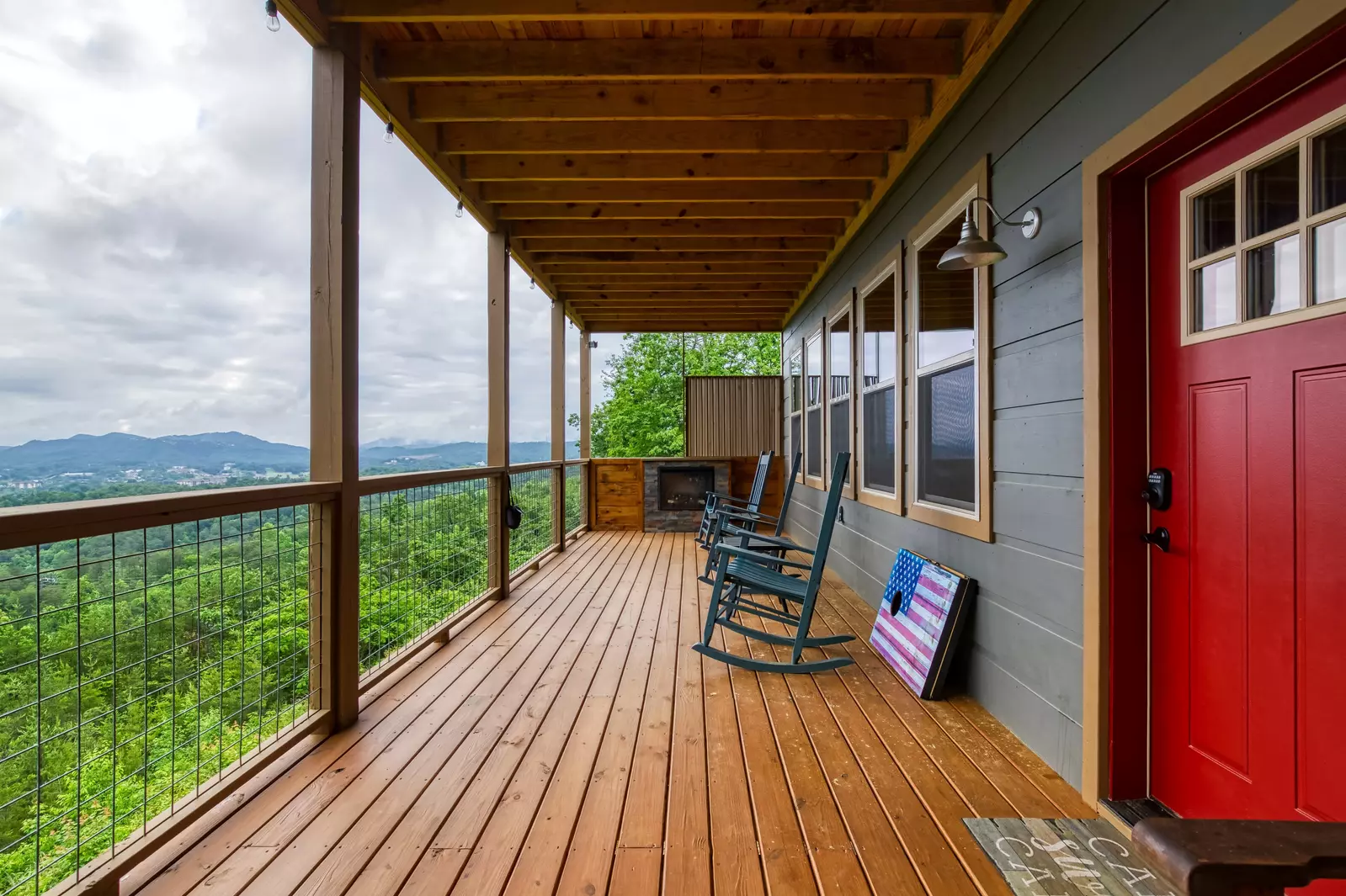 Mountown Moments Vista lower main deck with rocking chairs