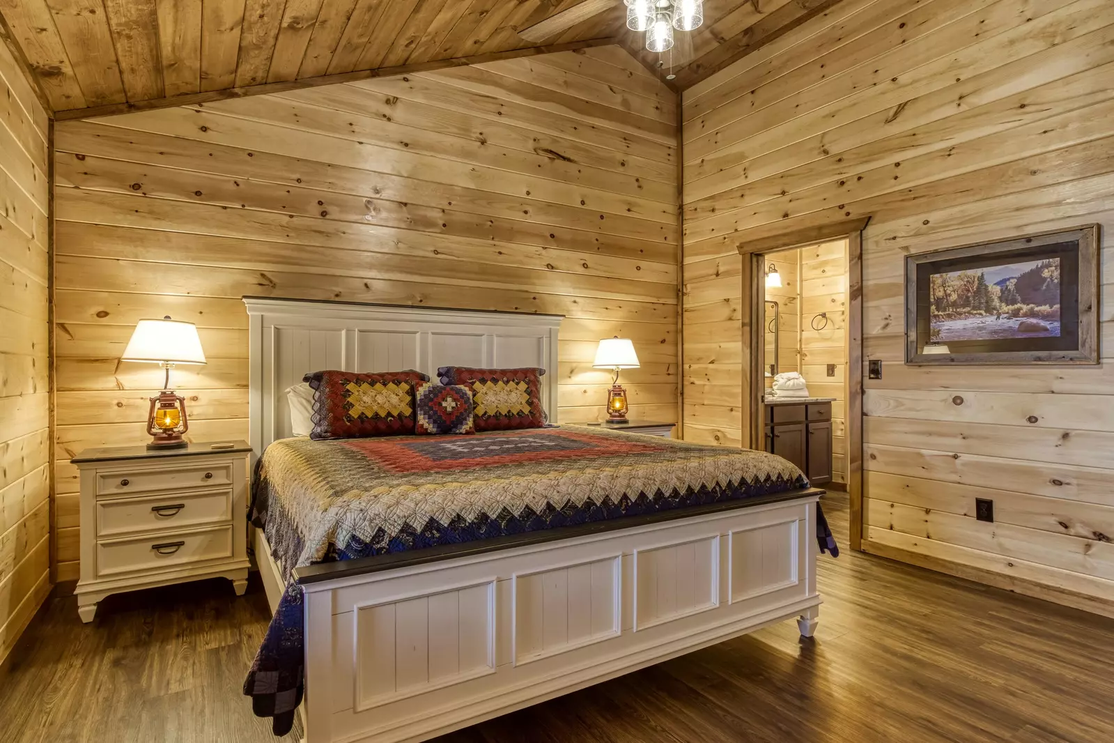 Mountown Moments Vista upper level bedroom two with king size bed