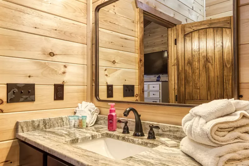 Mountown Moments Vista upper level bathroom with single vanity
