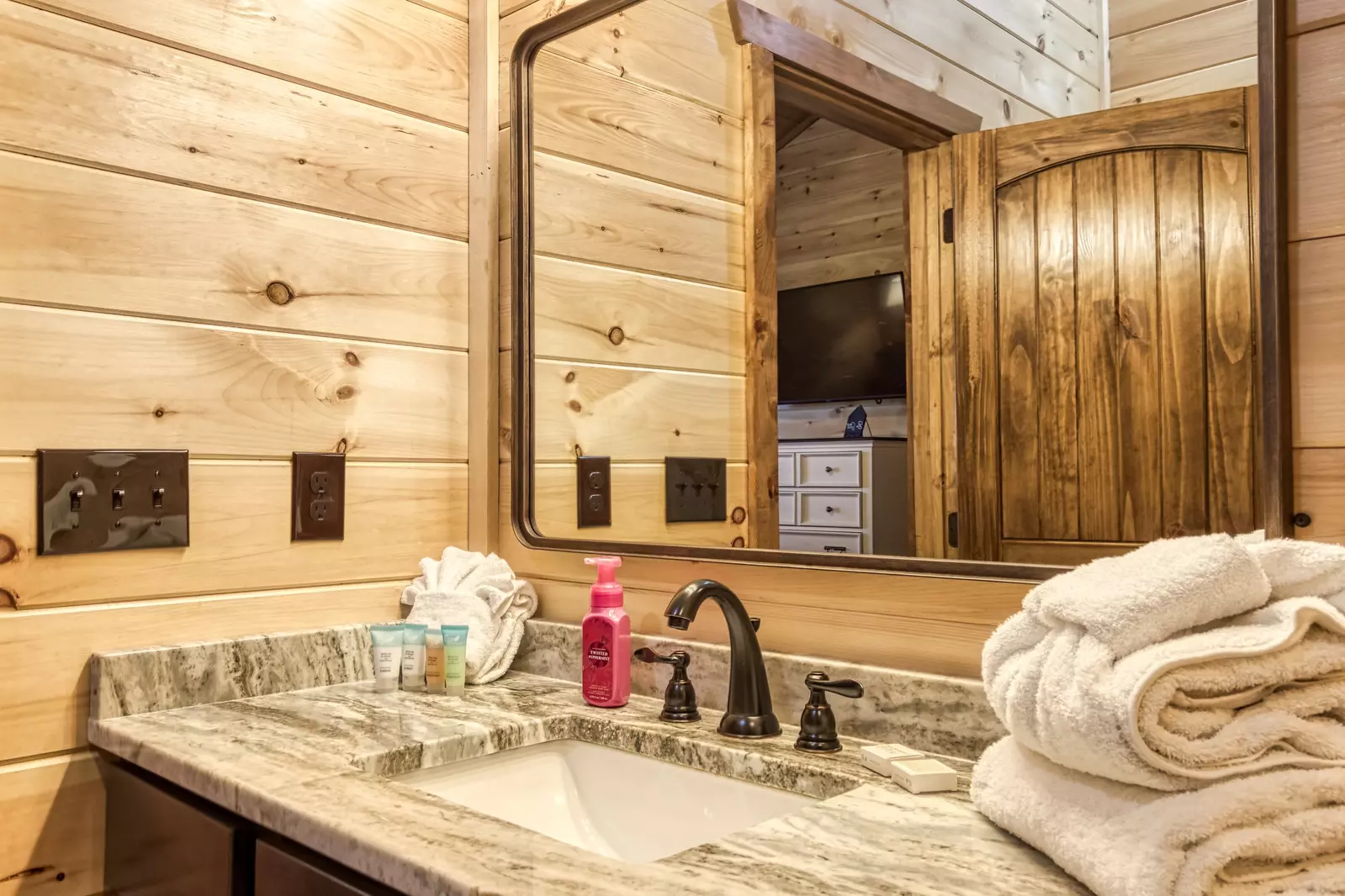 Mountown Moments Vista upper level bathroom with single vanity